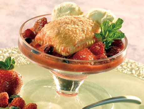 mixed-berry-cobbler-puff-pastry image