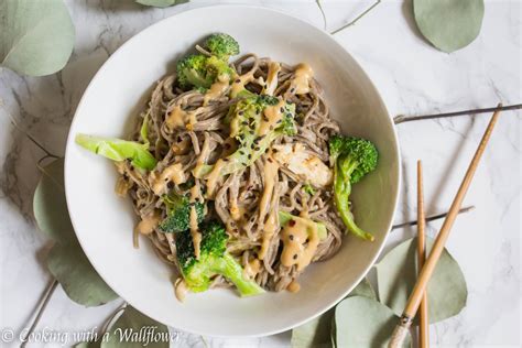 chicken-broccoli-soba-noodle-with-peanut-sauce image
