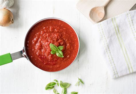 homemade-tomato-sauce-recipe-spices-the-spice image