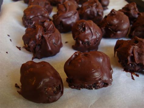 chocolate-covered-oreo-balls-averie-cooks image