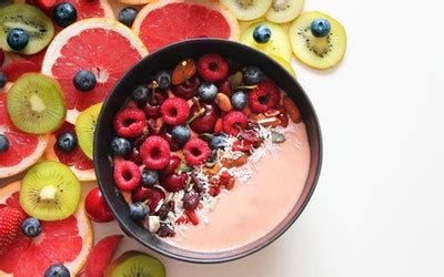 how-to-make-a-smoothie-with-frozen-fruit-and-milk image
