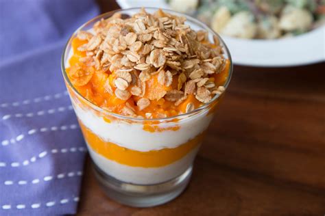 oats-mango-and-yogurt-breakfast-parfait-by-archanas image