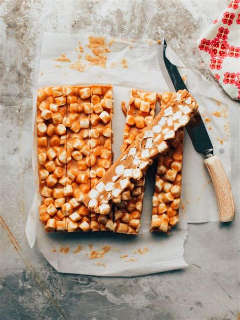 butterscotch-peanut-butter-marshmallow-squares image