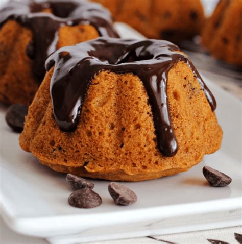 pumpkin-chocolate-dessert image