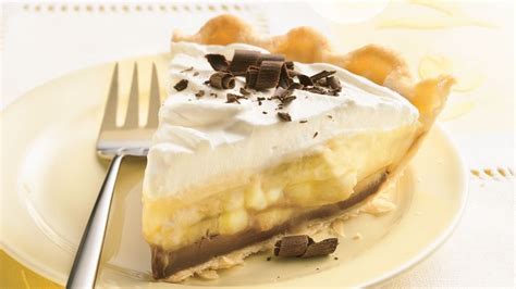 black-bottom-banana-cream-pie-recipe-pillsburycom image
