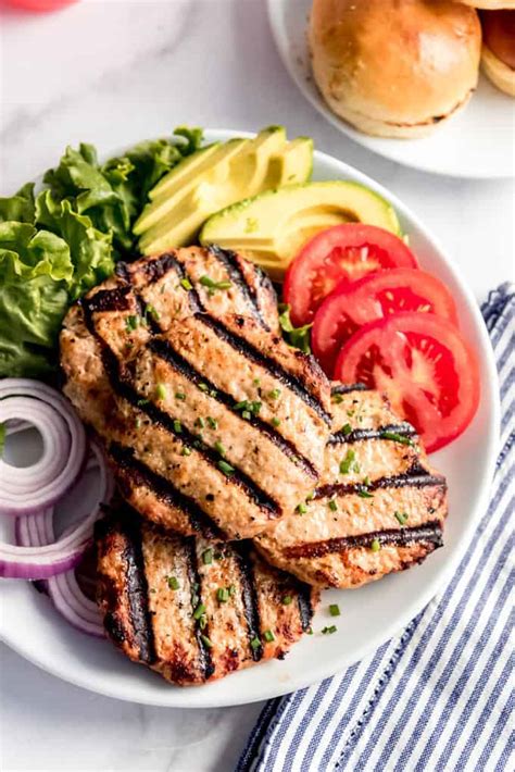 moist-and-juicy-grilled-turkey-burgers-house-of-nash-eats image