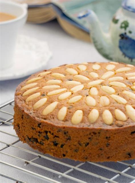 scottish-sultana-loaf-cake-recipe-scottish-scran image