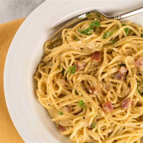 one-pot-spaghetti-alla-carbonara image