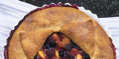 deep-dish-peach-and-berry-pie-good-housekeeping image