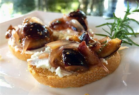 fig-and-caramelized-onion-bruschetta-healthy-eating image