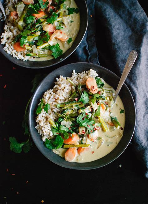 thai-green-curry-with-spring-vegetables-cookie-and image