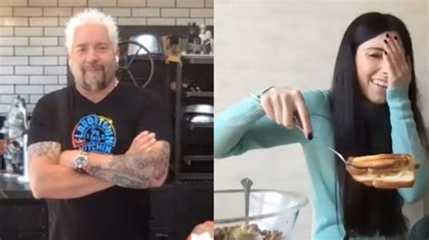 guy-fieri-taught-us-how-to-make-his-delicious-mac-n image