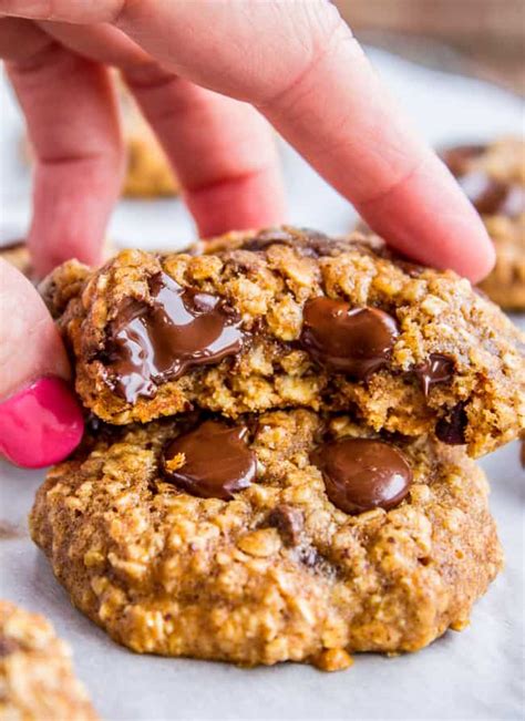 healthy-oatmeal-chocolate-chip-cookies-the-food image
