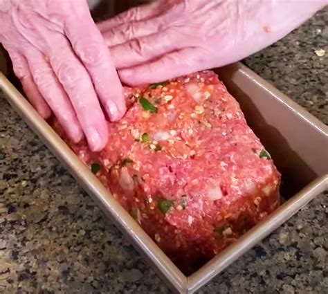 paula-deens-old-fashioned-meatloaf-recipe-diy-joy image
