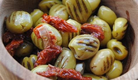 grilled-green-olives-recipe-bonapeticom image