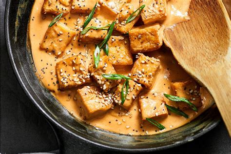 tofu-stir-fry-recipe-with-tahini-sauce-eatwell101 image