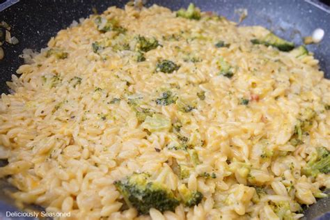 broccoli-cheddar-orzo-easy-one-pot image