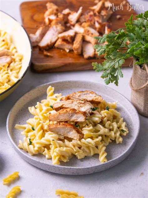 chicken-alfredo-fusilli-pasta-creamy-cheesy-tasty image