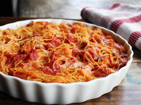 chicken-dinners-baked-spaghetti-with-chicken-spaghetti-pie image