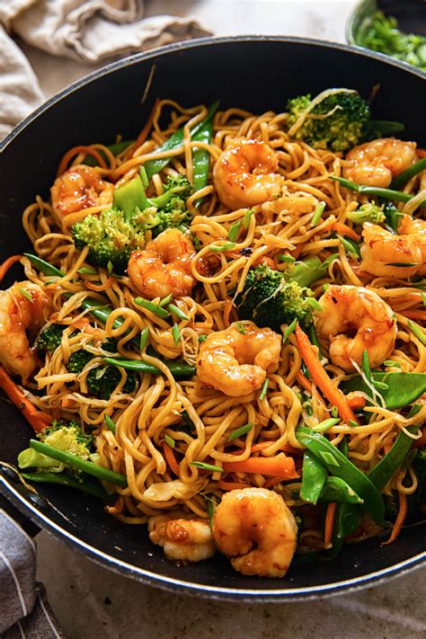 easy-shrimp-chow-mein image