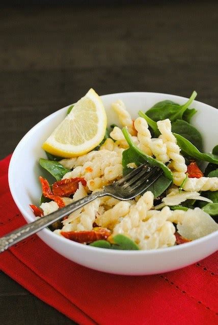 creamy-lemon-pasta-salad-with-spinach-foxes image