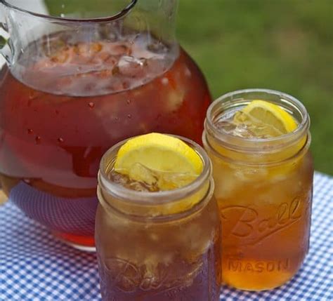 perfect-southern-sweet-iced-tea-recipe-divas-can-cook image