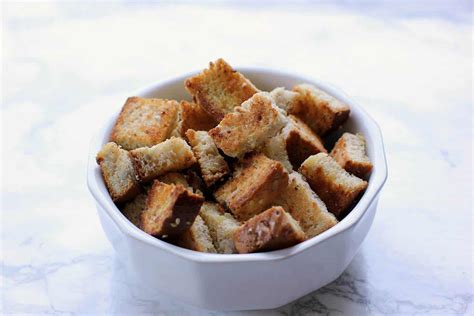 homemade-whole-wheat-croutons-i-heart-vegetables image