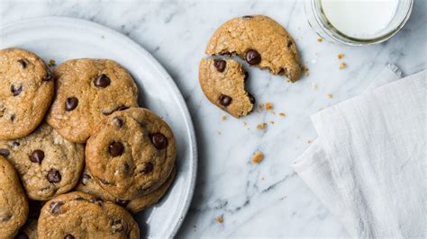 thick-chewy-chocolate-chip-cookies-pcc image
