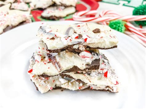 4-ingredient-peppermint-bark-recipe-aileen-cooks image