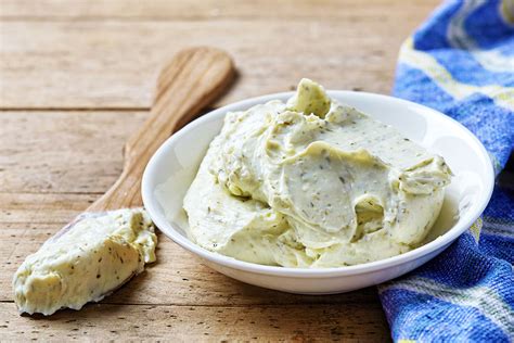 green-onion-and-chive-cream-cheese-rogue-produce image