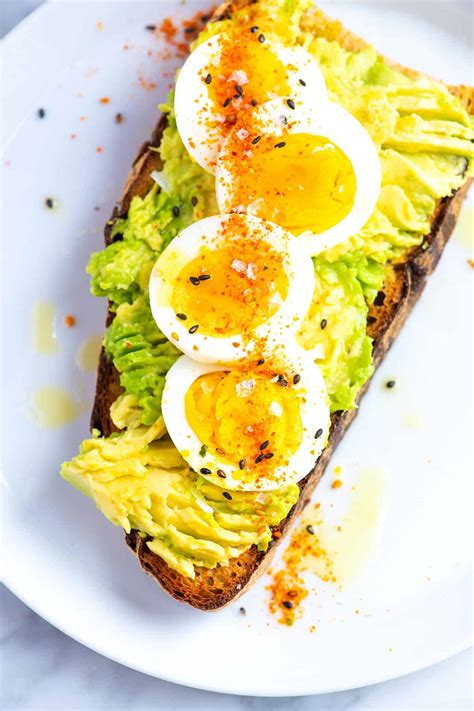 smashed-avocado-toast-with-egg-inspired-taste image