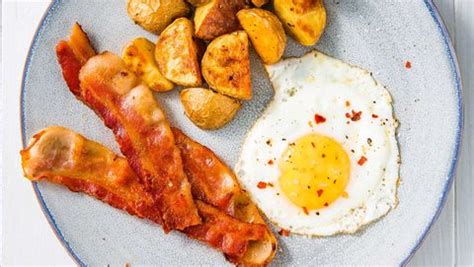 perfect-fried-egg-over-easy-medium-hard image