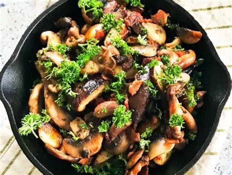 mushroom-side-dish-with-bacon-three-ingredient image