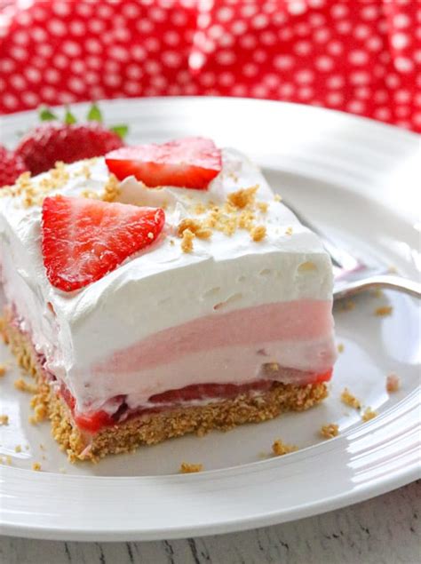 no-bake-strawberry-cheesecake-dream-bars-365 image