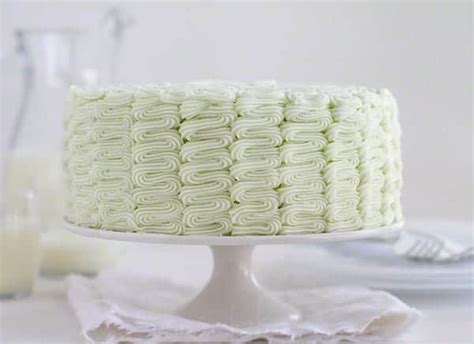 the-perfect-bakery-style-white-cake-i-am-baker image