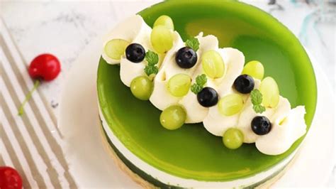 cucumber-mousse-how-to-make-a-beautiful-cake image