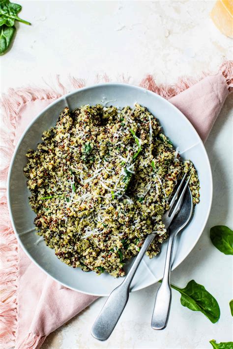 15-minute-spinach-pesto-quinoa-bowl-quinoa-bowl image