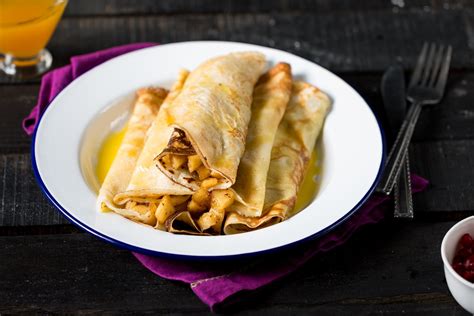 crepes-filled-with-apples-topped-with-orange image