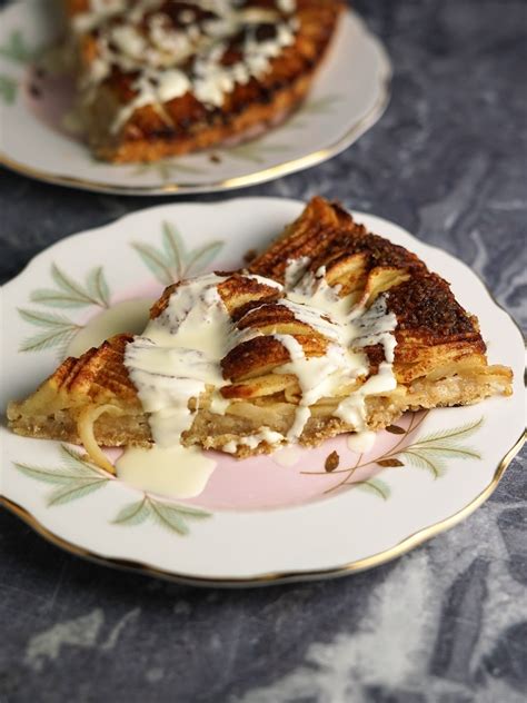 apple-tart-with-easy-shortbread-crust image