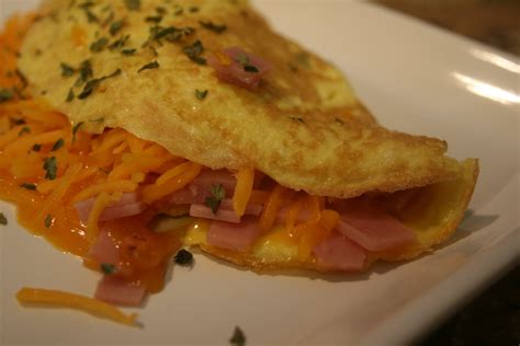 easy-ham-cheddar-omelet-bigovencom image
