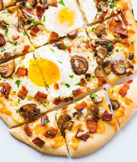 carbonara-pizza-easy-homemade-pizza image