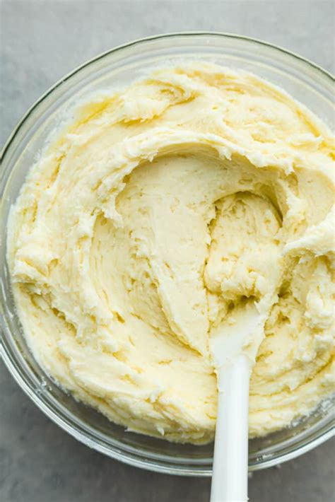 the-best-buttercream-frosting-recipe-the image
