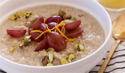 quinoa-breakfast-cereal-with-grapes-and-pistachios image