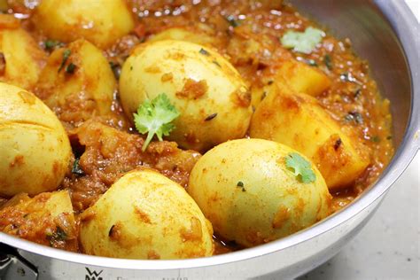 aloo-anday-potato-egg-curry-swasthis image