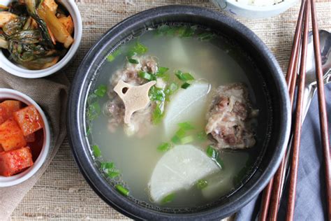 oxtail-soup-kkori-gomtang-korean-soup-recipe-hip image