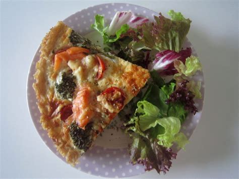 healthy-quiche-with-a-brown-rice-crust-nics-nutrition image