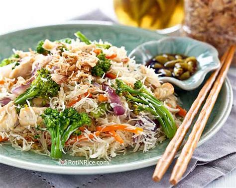 fried-rice-noodles-with-broccoli-and-chicken-roti-n image