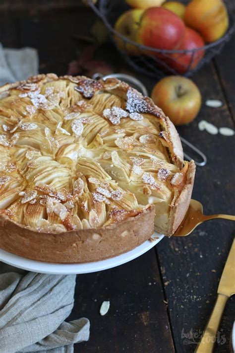 german-apple-sour-cream-cake-bake-to-the-roots image