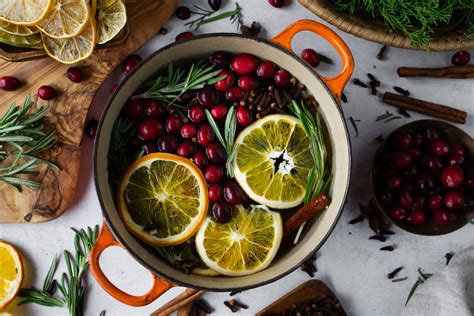 holiday-stovetop-potpourri-recipe-the-smell-of-the image