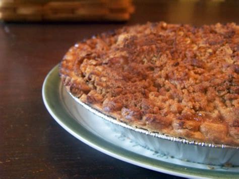 original-betty-crocker-french-apple-pie-with-an image